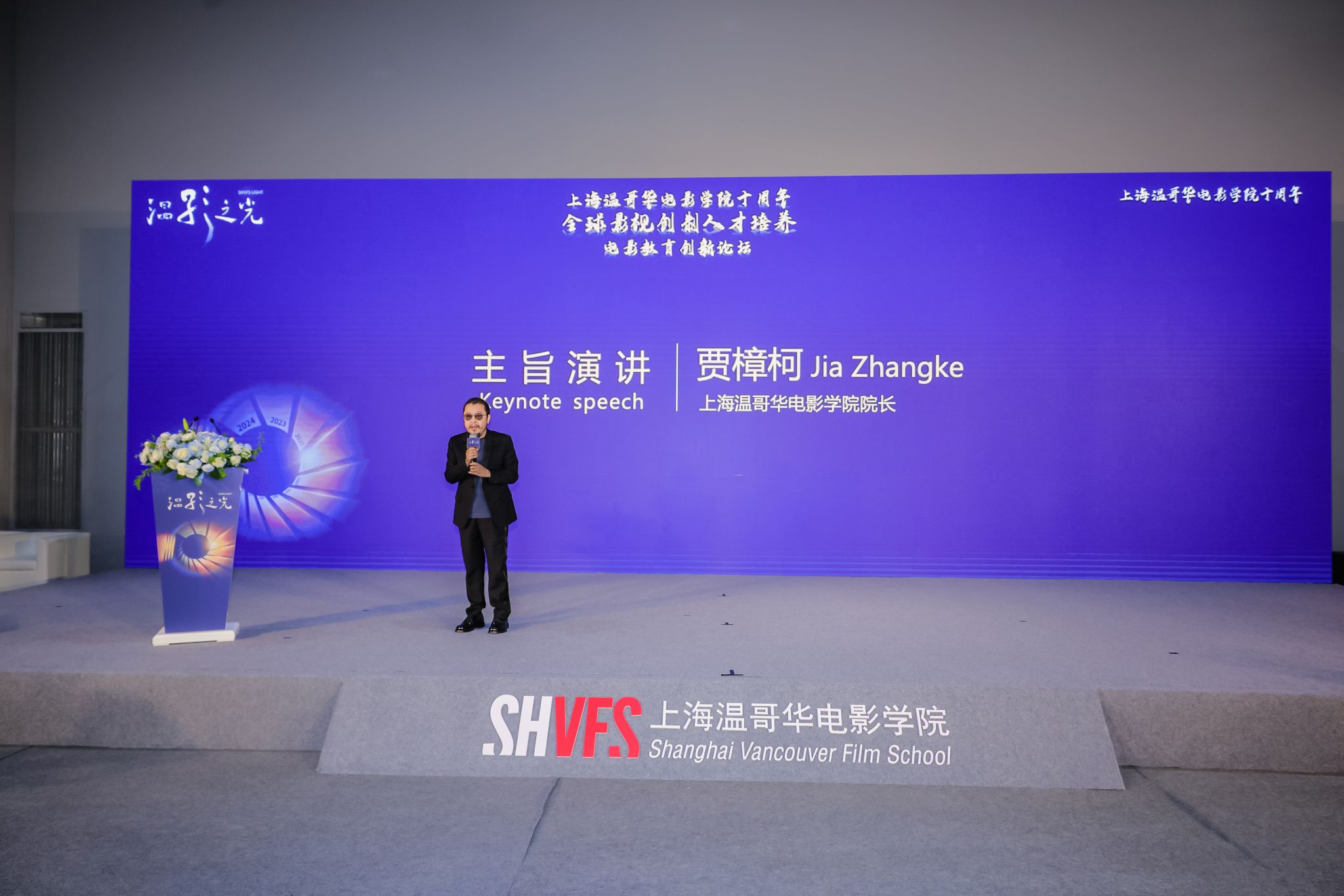 48910113.jpg 48910113.jpg